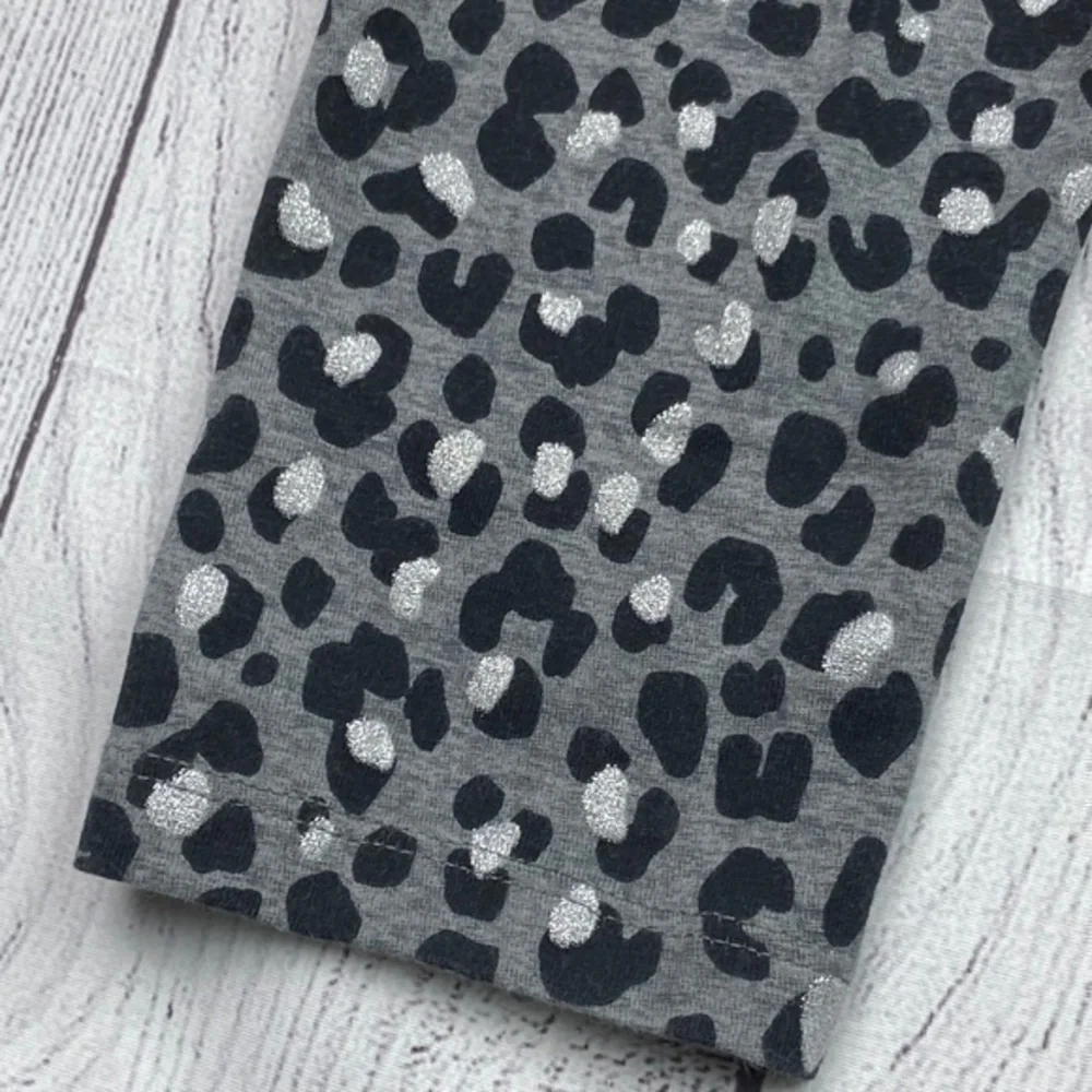The Childrens Place Capri Legging Pants Girls‎ Size S Leopard Print Gray Black